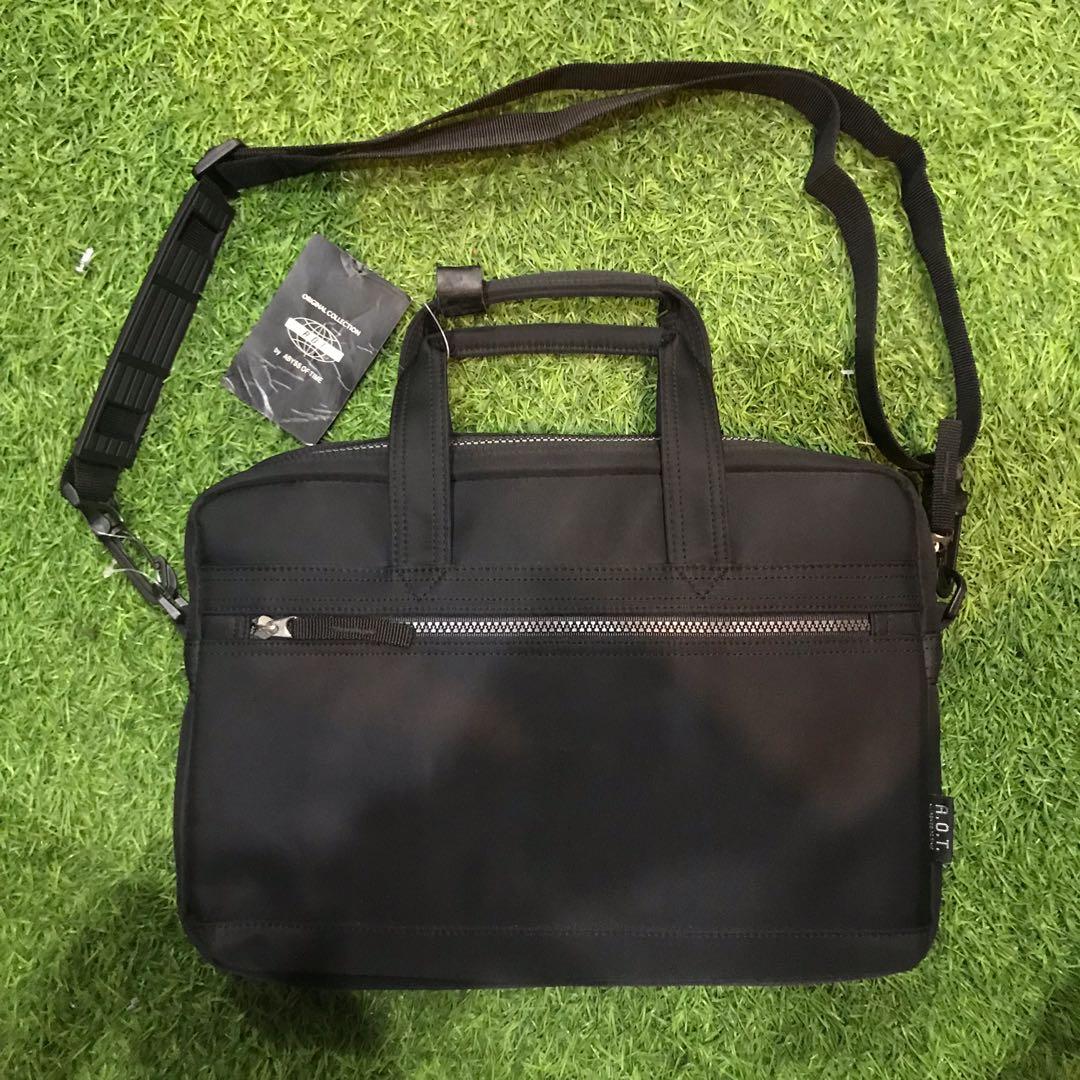 Bag Laptop Abyss Of Time A O T Men S Fashion Bags Wallets Sling Bags On Carousell Bag Laptop Abyss Of Time A O T Men S Fashion Bags Wallets Sling Bags On Carousell