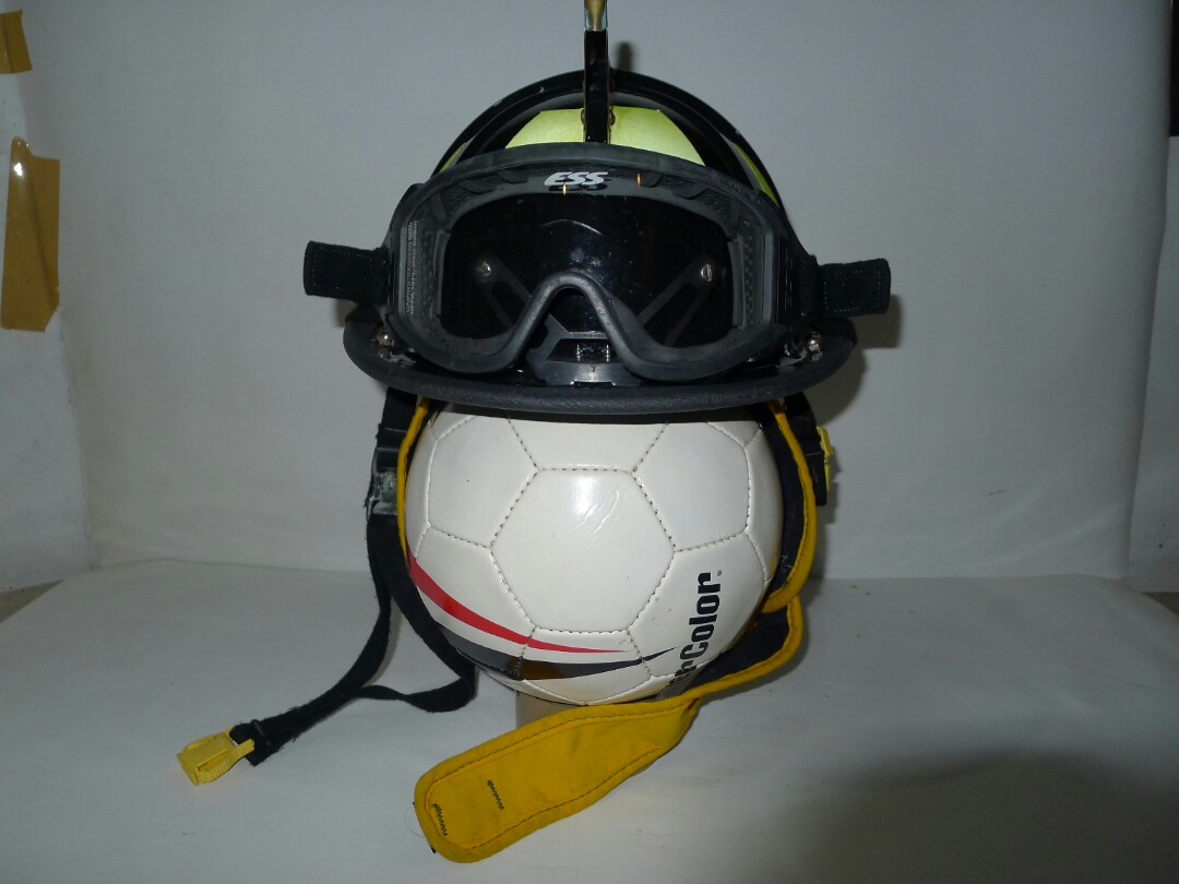 Cairns 1010 traditional fire helmet, Motorbikes, Motorbike Parts