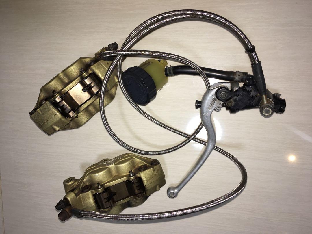 Complete Brembo calipers and brake pump assembly from Honda CB400 Super