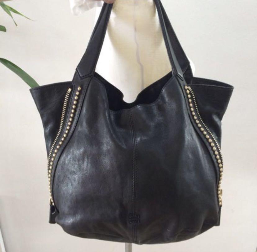 Givenchy discount tinhan bag