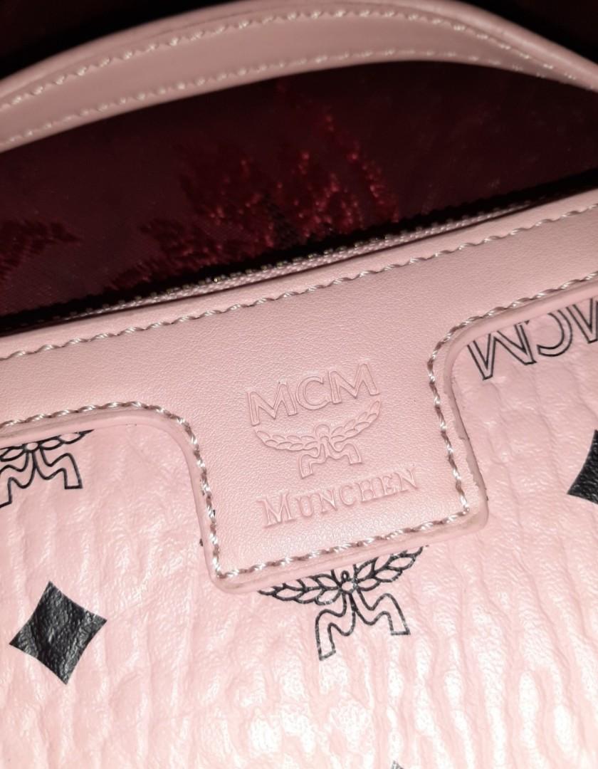 MCM POCHETTE (Category: Purses & Pouches) located in Pasig City. Submitted by theluxbaghunter (Listing ID 244173012, Image 3). Description: Good condition Sign of minor use #choosetocare.