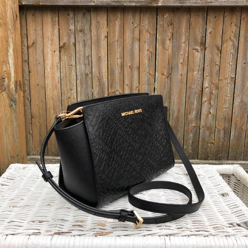 Michael kors black sales selma medium messenger
