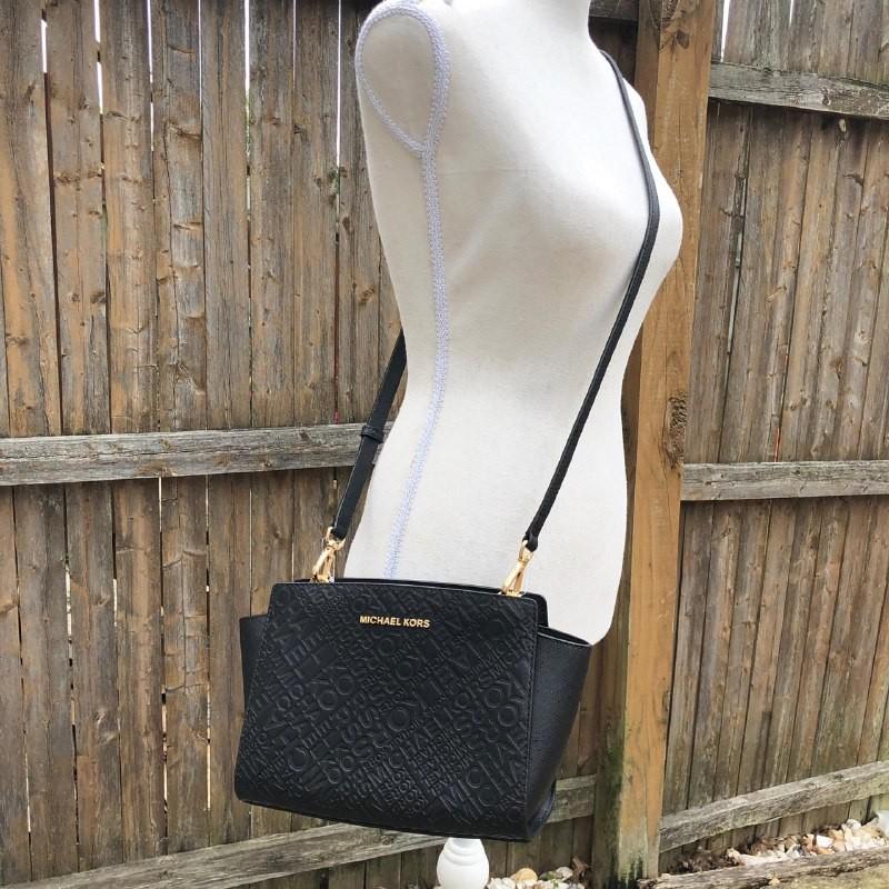 Michael kors black new arrivals selma medium messenger