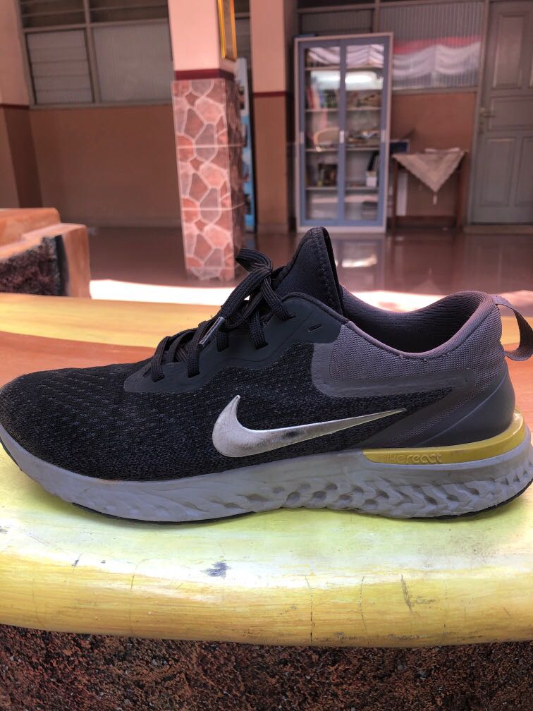 sepatu nike odyssey