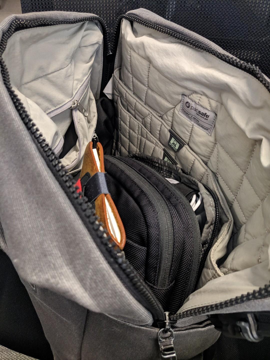 Pacsafe z400 hotsell
