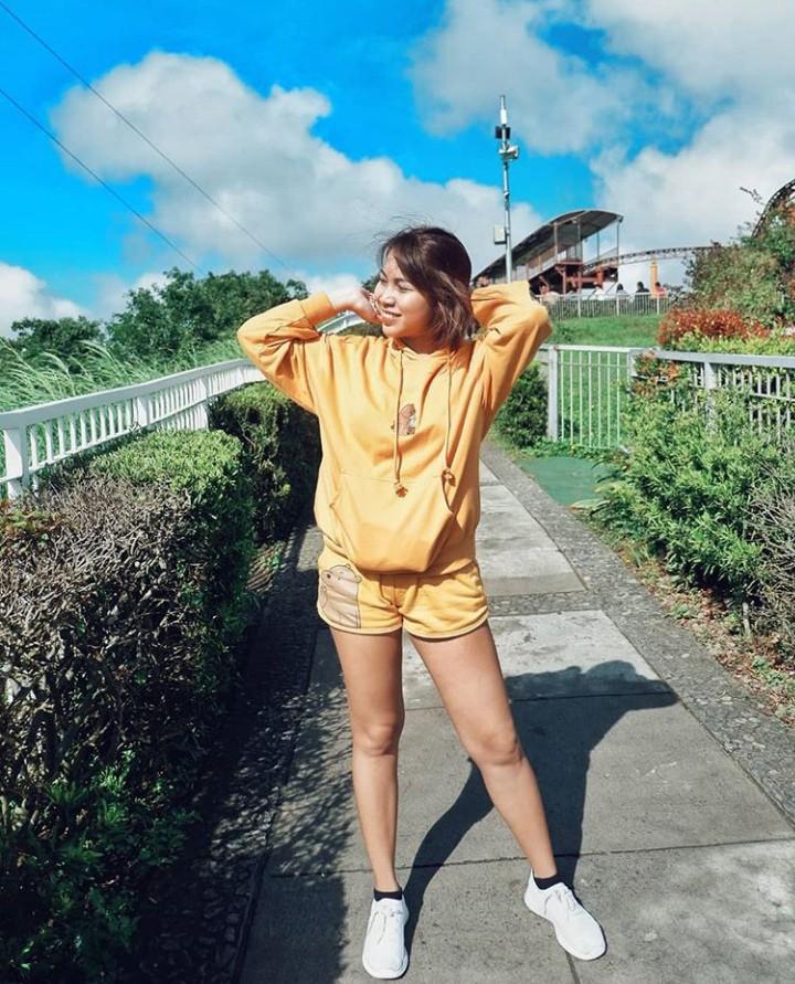 Penshoppe We Bare Bear Yellow Hoodie Women s Fashion Tops Others Tops on Carousell