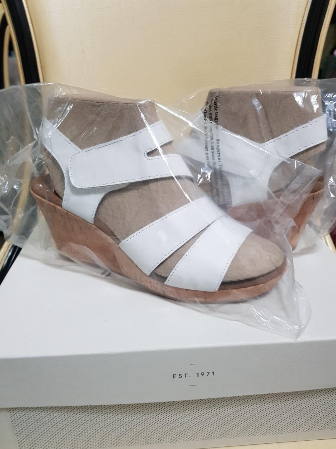Rockport women's briah asym top wedge sandal