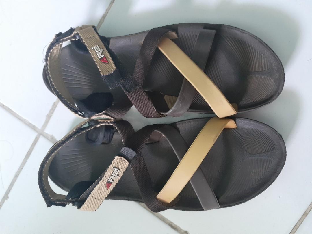 Sandal Gunung Wanita Rei Fesyen Wanita Sepatu Di Carousell
