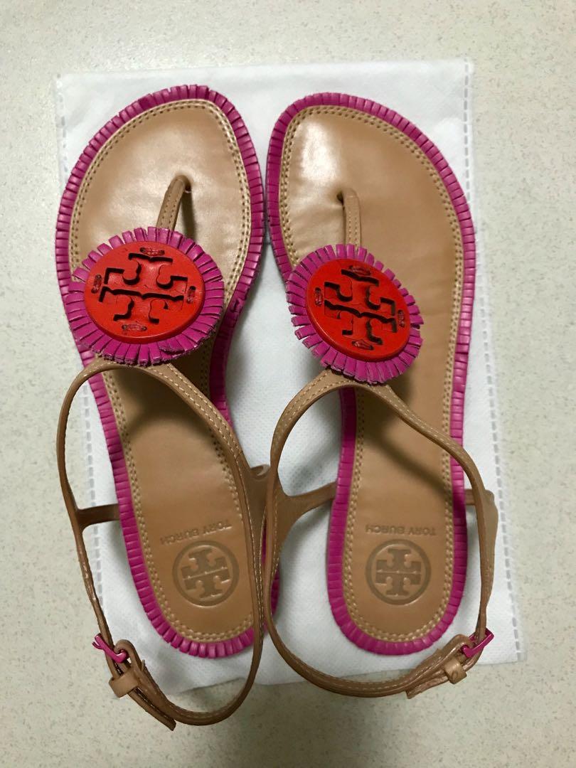 Tory burch miller 2025 fringe flat sandal