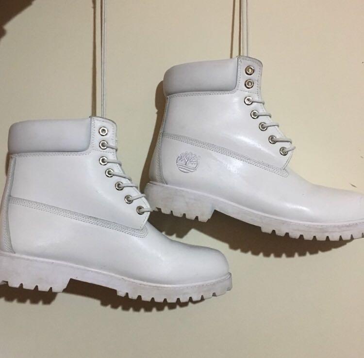 white timberland shoes