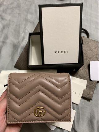 Gucci 正品馬夢短夾要送妹妹18歲生日禮，結果他喜歡LV的短夾😭