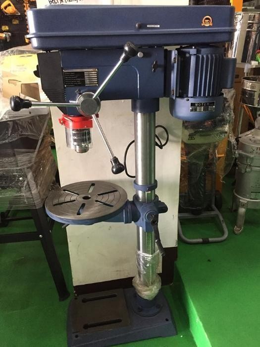 Emigrere Men Sprængstoffer Contender Drill Press by Power Craft, Commercial & Industrial, Construction  Tools & Equipment on Carousell