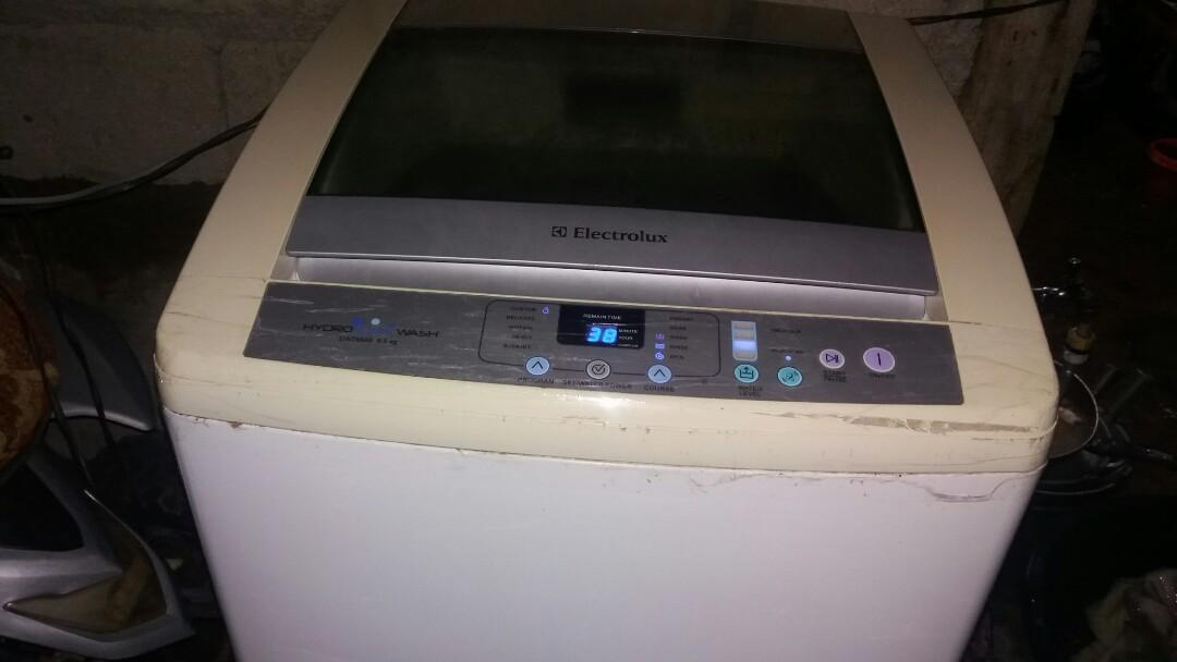 Electrolux automatic washing machine, TV & Home Appliances, Washing
