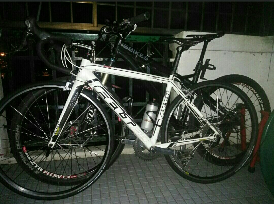 felt 85 road bike