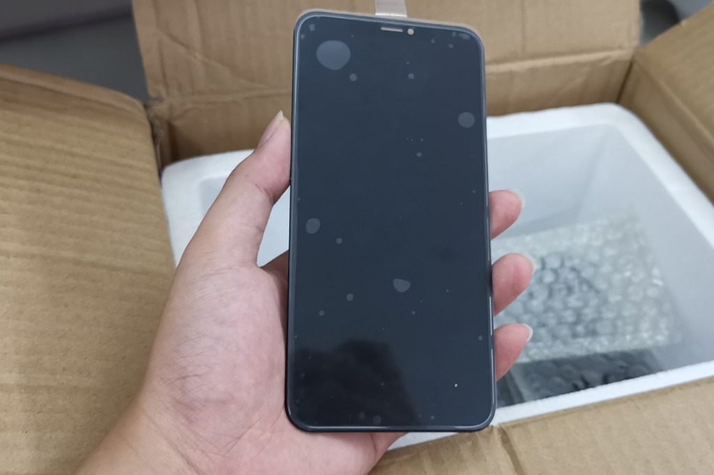 iphone 11 pro max trade in value cracked screen