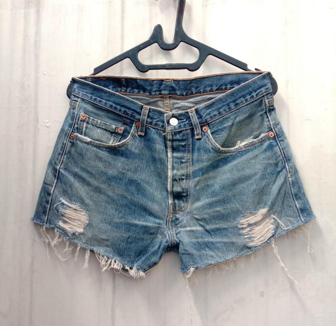 Hot on sale pants levis