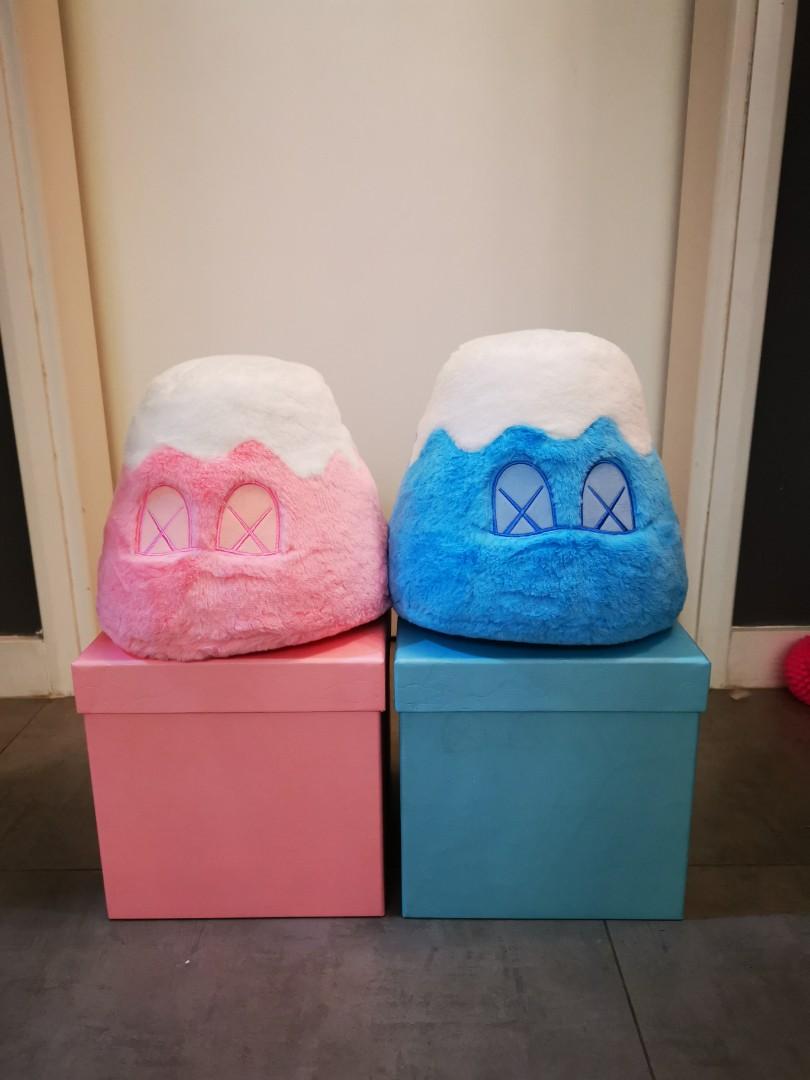 Kaws Holiday Japan 8