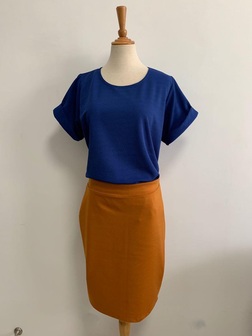 Mustard pencil skirt plus store size