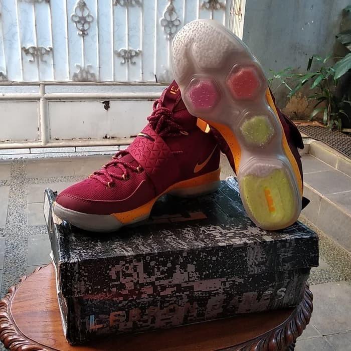 Lebron 14 maroon shop