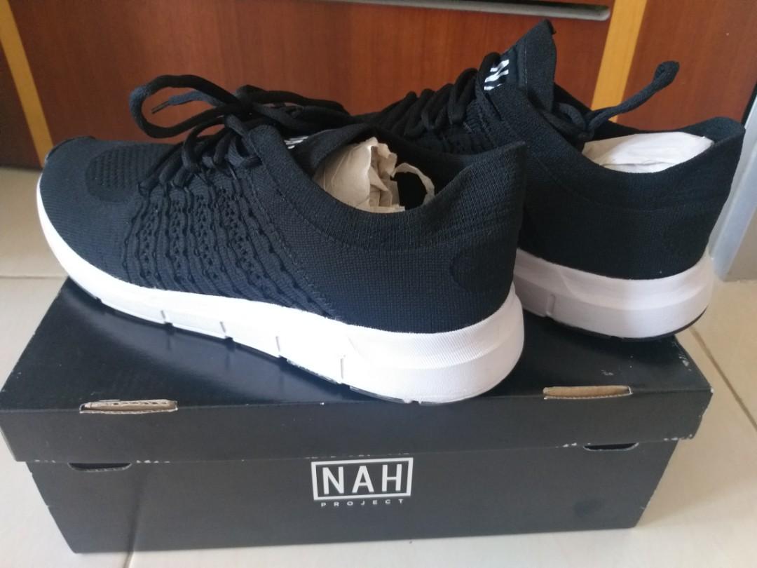 Sepatu Sneakers Nah Project Fesyen Pria Sepatu Sneakers Di Carousell