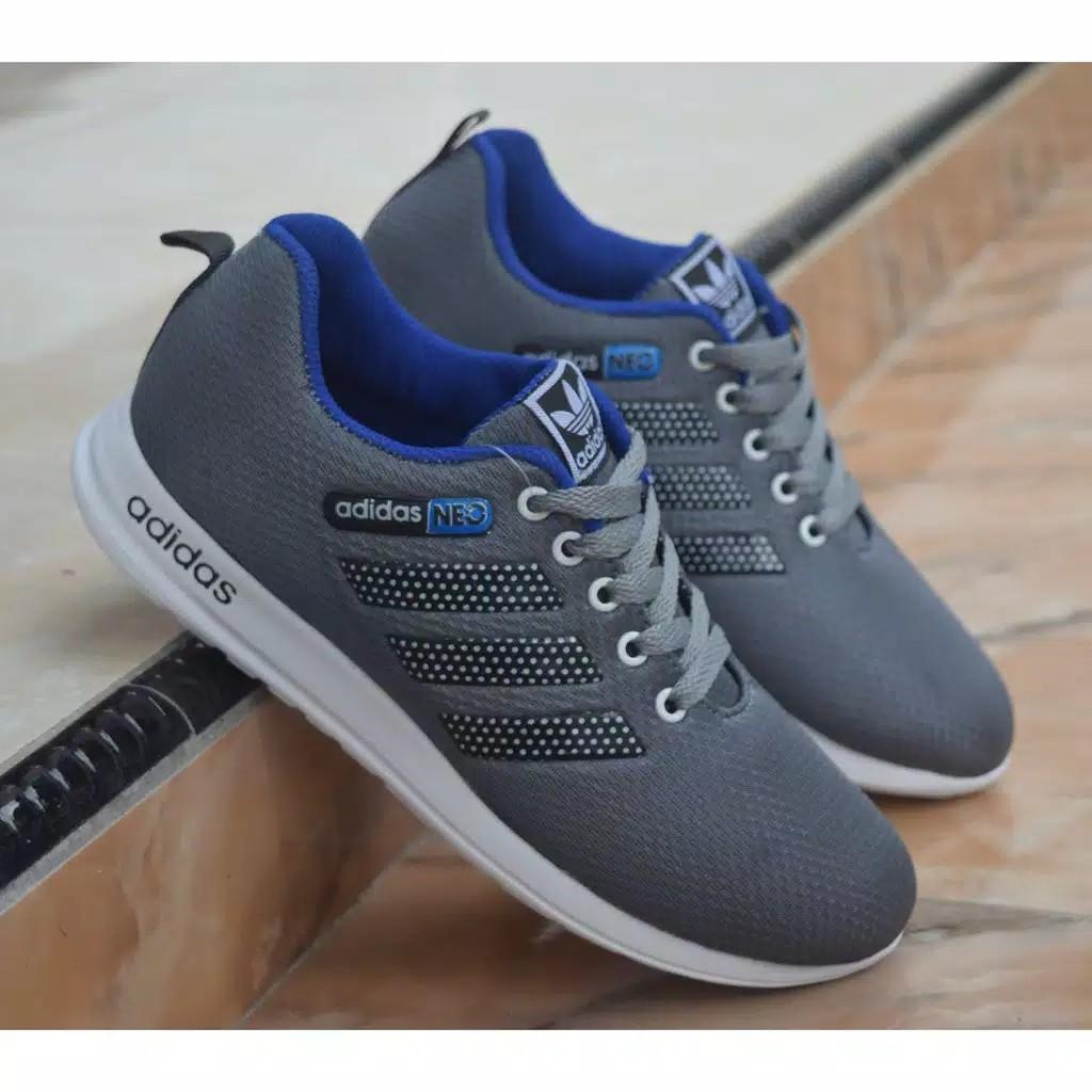 Sepatu Sport Pria Adidas Abu Abu Fesyen Pria Sepatu Sneakers Di Carousell