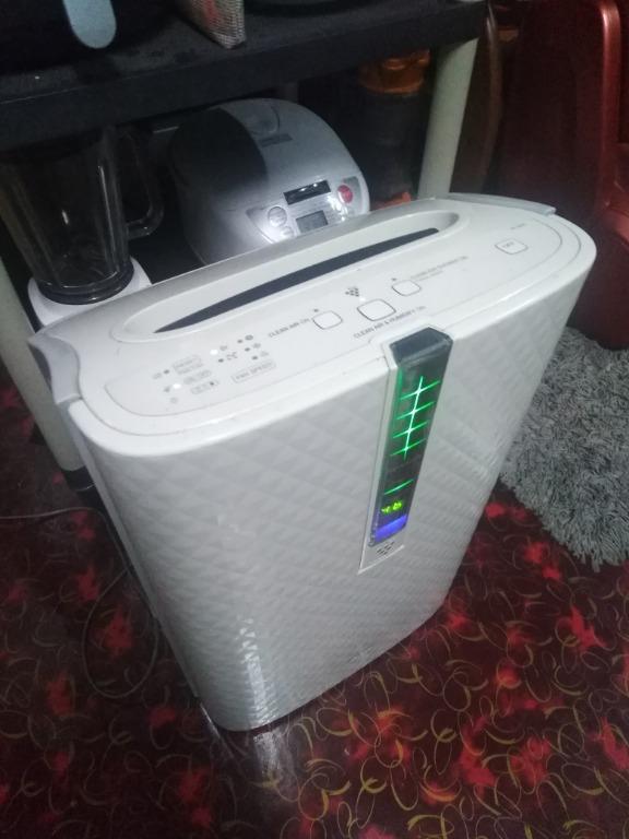 sharp air purifier with humidifier kc 850E, Furniture & Home Living