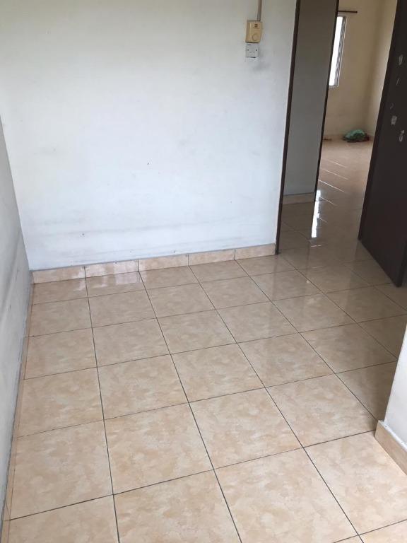 Siantan Apt, Desa Temenggung, Batu Caves, Property, For Sale on Carousell