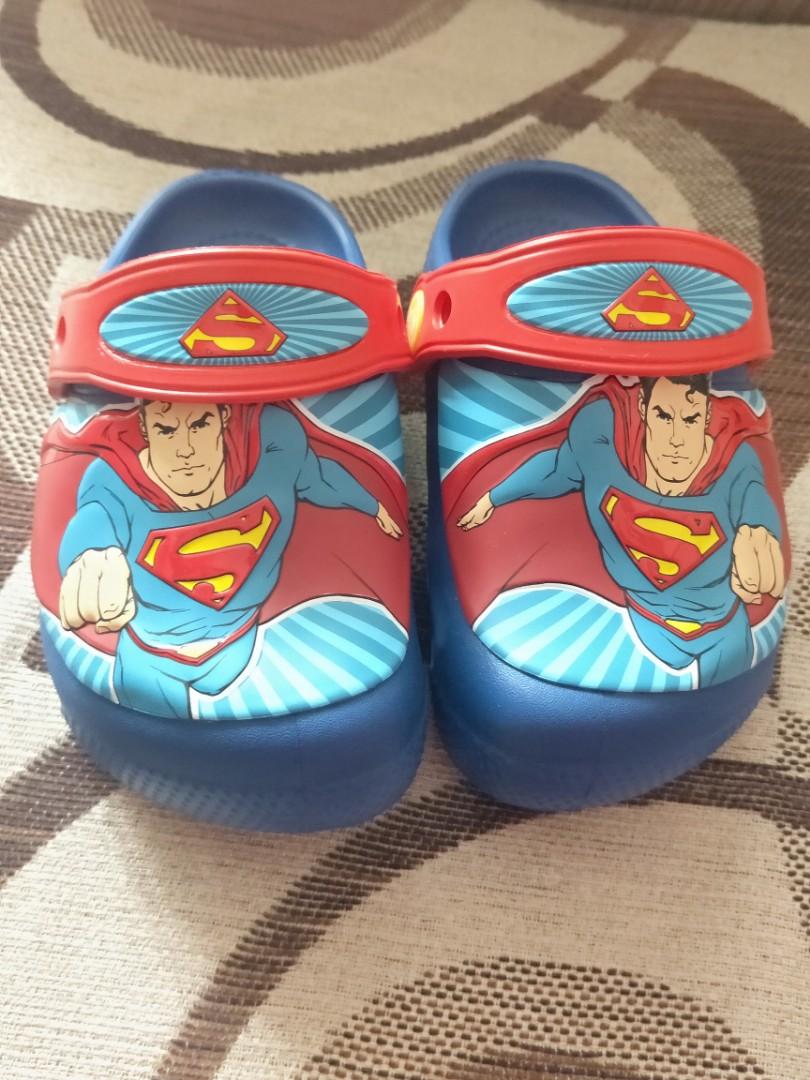 superman crocs