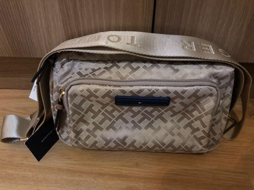 tommy hilfiger 2 way bag