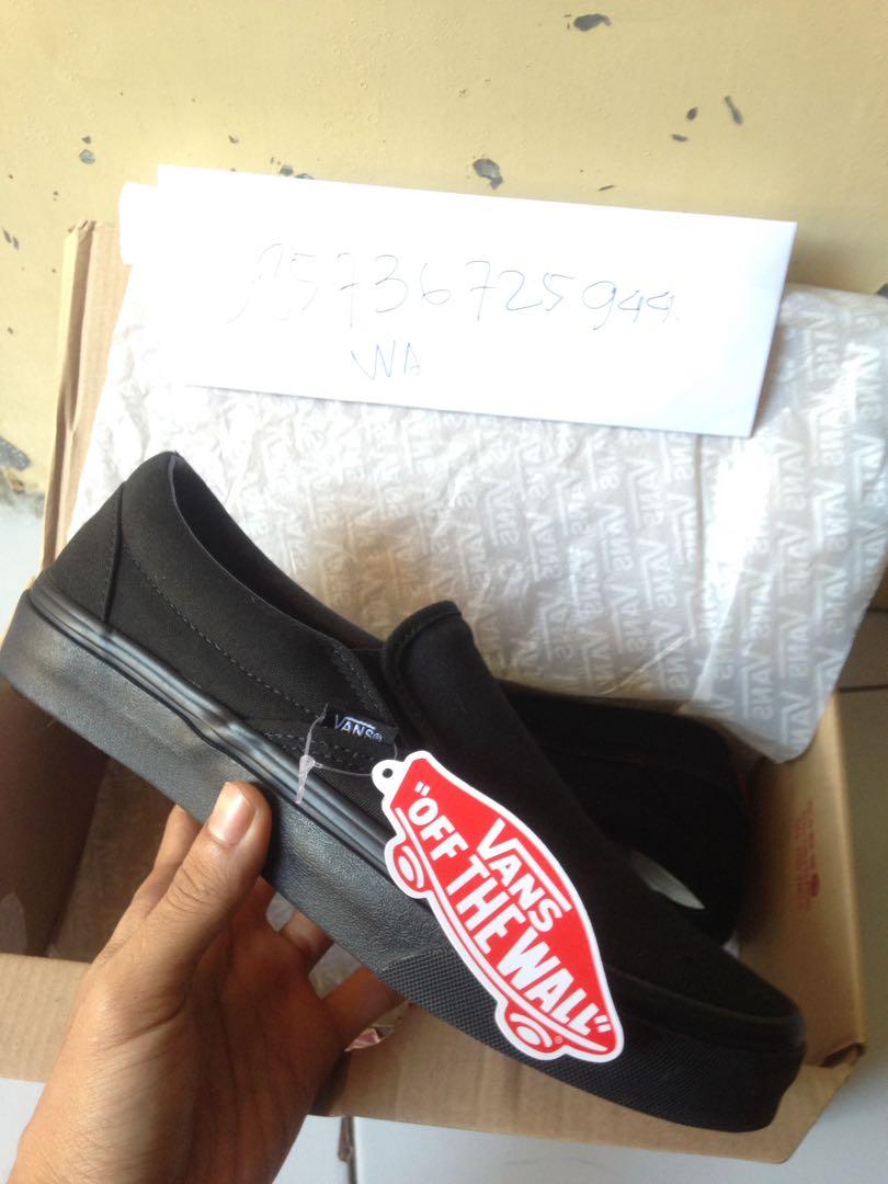vans slip on full black original