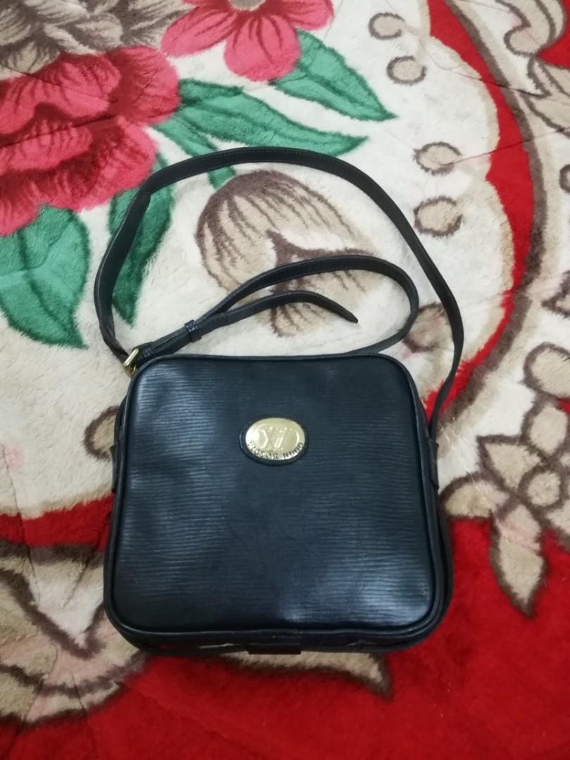 Victor best sale hugo purse