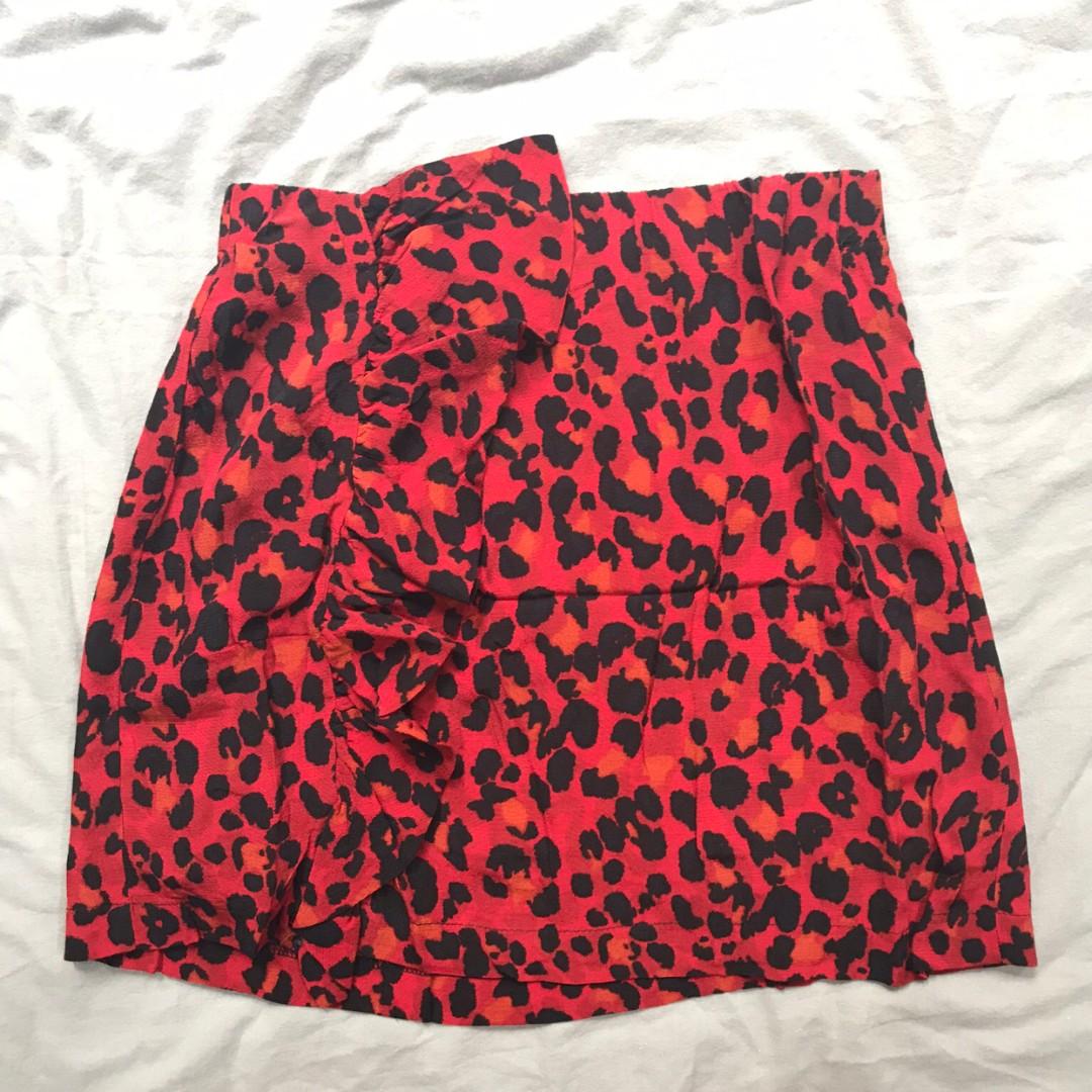Zara red leopard print skirt, Women's 