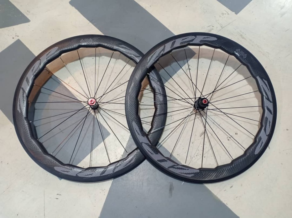Zipp 454 nsw carbon clincher clearance
