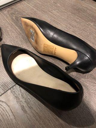 aldo black heels 7.5