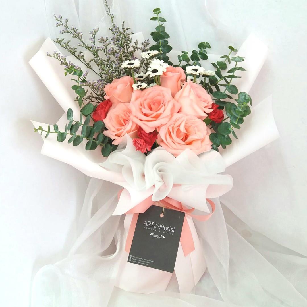 202 6 Roses Bouquet Flower Delivery Message Card Included Gardening Flowers Bouquets On Carousell