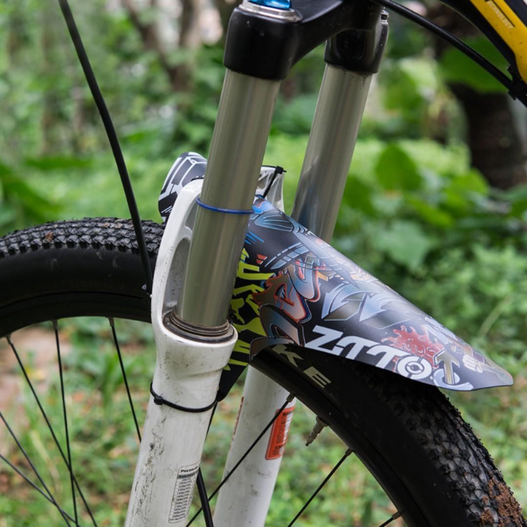 flying mudguard for motorcycle