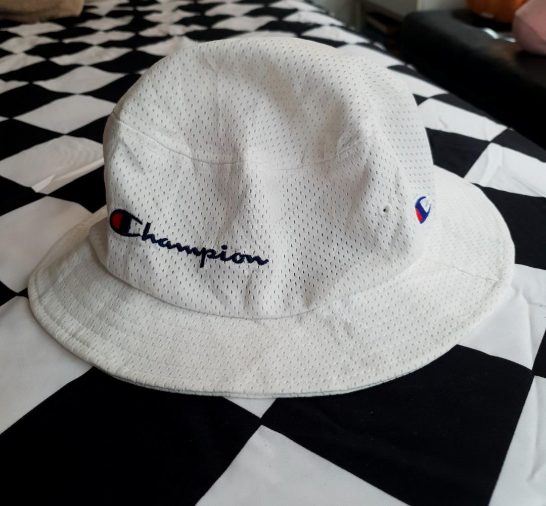 Vintage White Bucket Hat, Women's Watches & Accessories, Hats & Beanies on Carousell