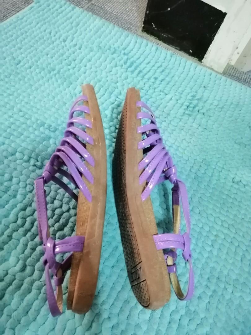 dkny sandals