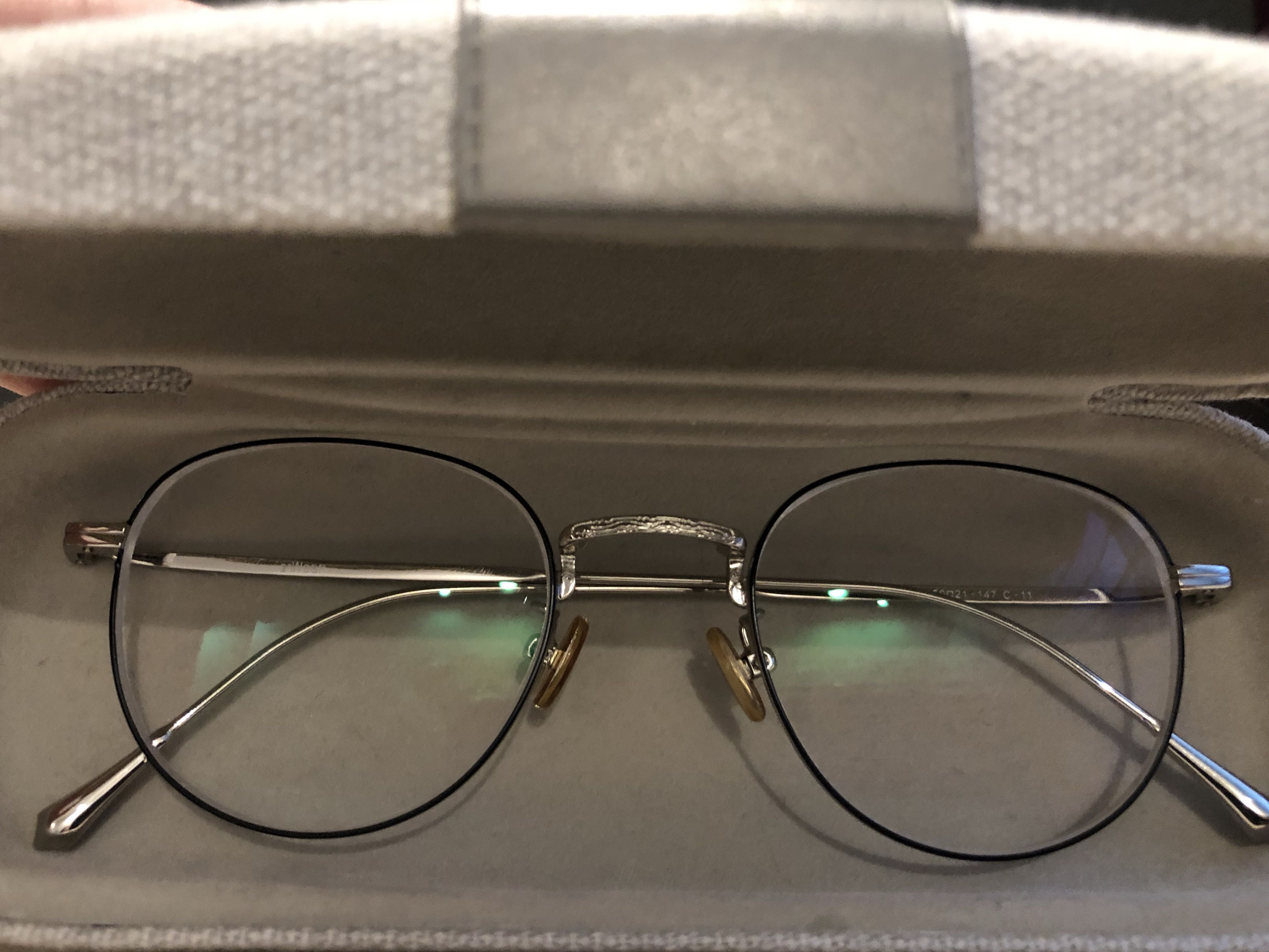 Eo eyeglasses top