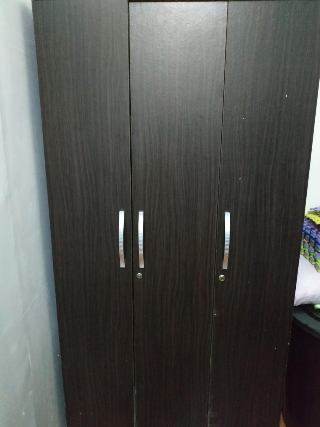 Kabinet Home Furniture Furniture Fixtures Shelves Drawers On Carousell