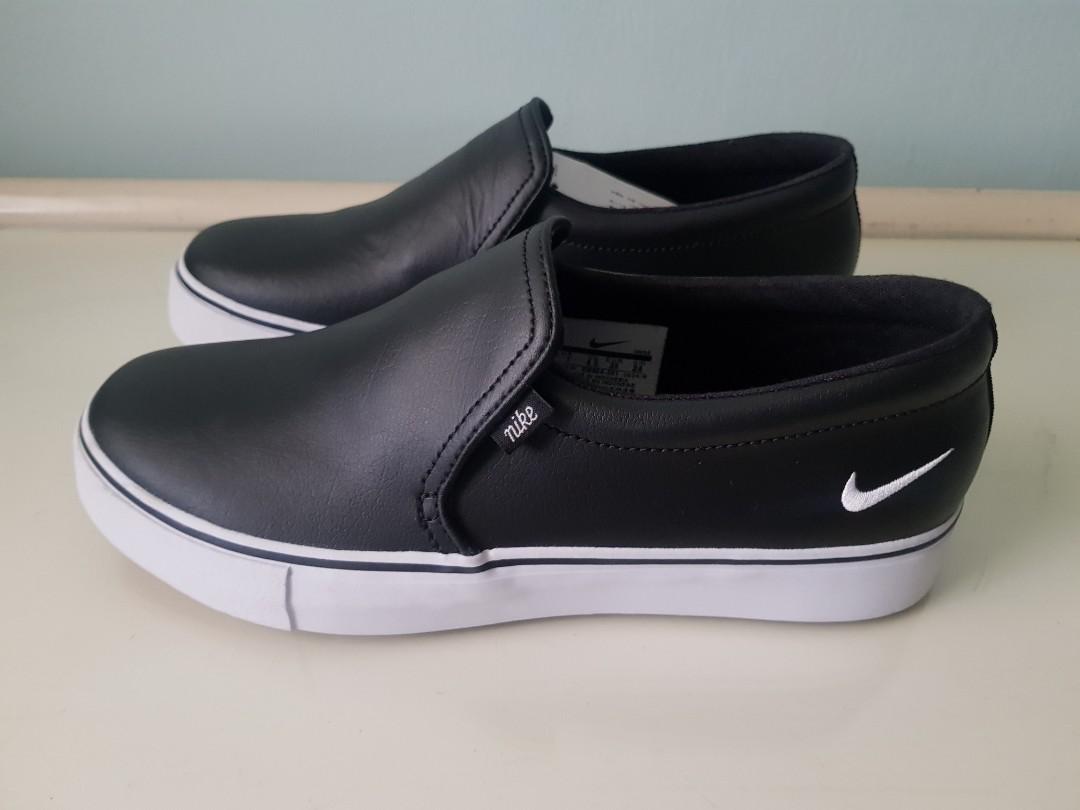 nike loafers