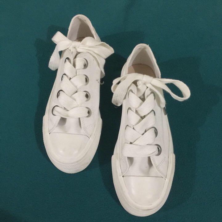 n rubber shoes