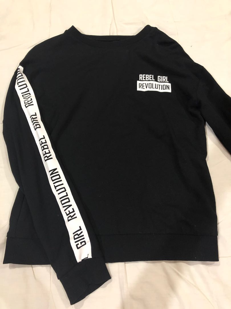 Rebel Girl Revolution sweatshirt H M Divided