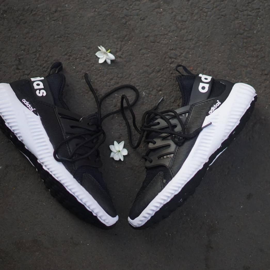 SEPATU ADIDAS ALPHABOUNCE ONE TUBULAR 