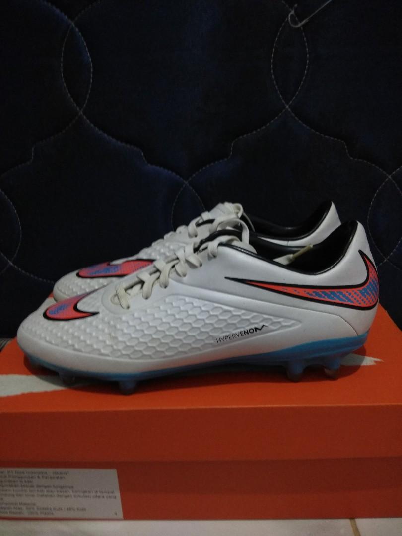 sepatu bola nike hypervenom phantom