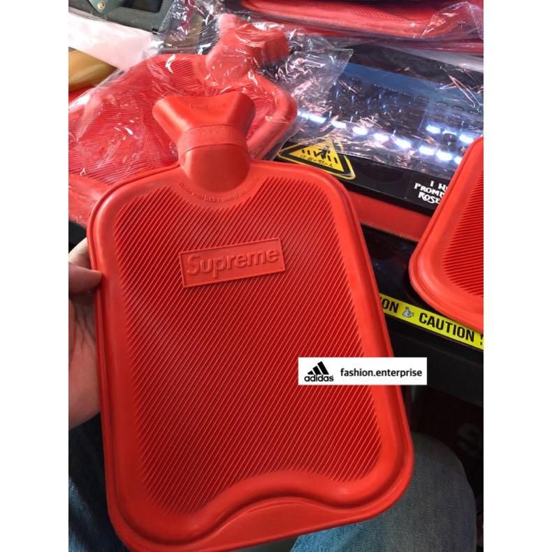 Supreme hot outlet water bottle