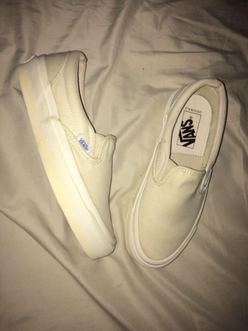 vans vault all white