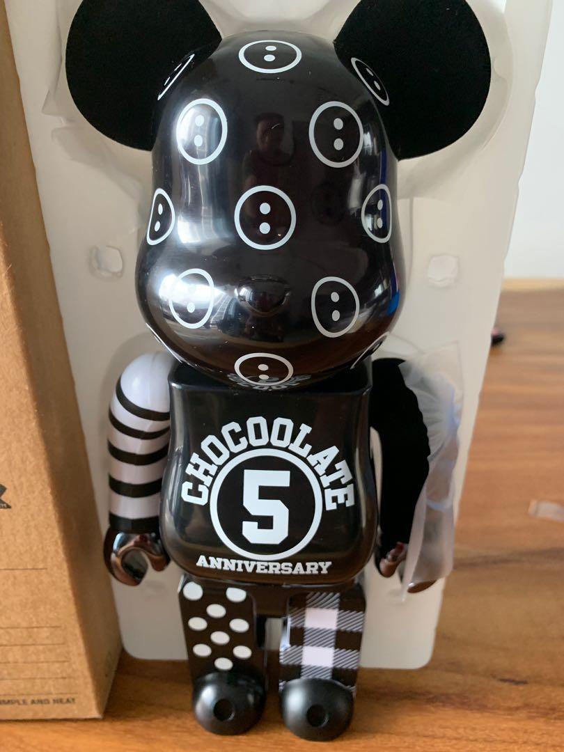 400% chocolate bearbrick collab 5th Anniversary $100