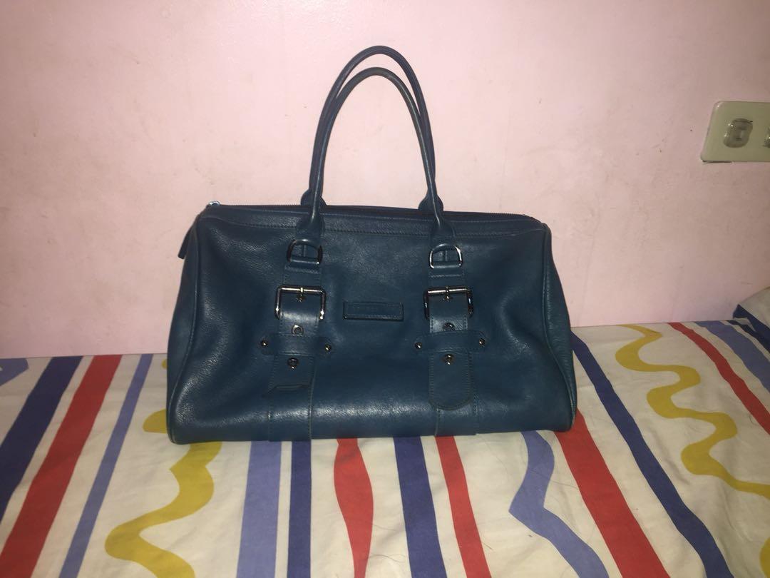 Authentic Longchamp Kate Moss (Category: Purses & Pouches) located in Valenzuela. Submitted by trinity1219 (Listing ID 244577417, Image 1). Description: Authentic Preloved Longchamp Kate Moss- RFS: Funding for a new bag.