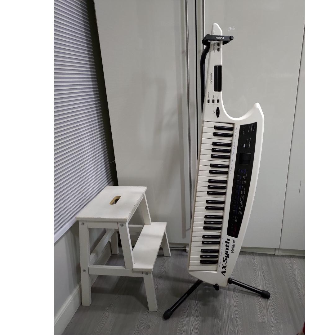 AX-Synth Shoulder Synthesizer肩背式合成器 連架, 興趣及遊戲, 音樂、樂器 & 配件, 樂器 - Carousell